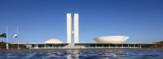 Brasília saindo de Florianópolis: voe com 17.500 milhas Smiles